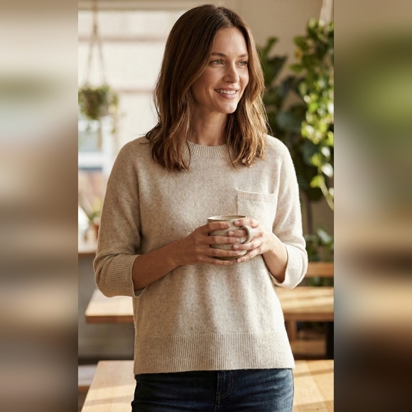 Banana Republic Sweaters - Banana Republic Women’s Luxury Oatmeal 100% Cashmere Crewneck Sweater Size S